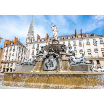 Lais Puzzle - Blick auf den königlichen Platz mit Brunnen und Kirchturm in der Stadt Nantes in Frankreich - 1.000 Teile
