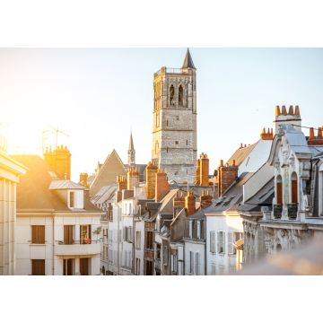 Lais Puzzle - Blick von oben auf die alten Gebäude und den Kirchturm in Orleans bei Sonnenuntergang in Zentralfrankreich - 1.000 Teile