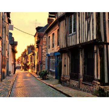 Lais Puzzle - Alte Straße in der Normandiestadt Honfleur, Frankreich, im Licht der aufgehenden Sonne - 40, 100, 200, 500, 1.000 & 2.000 Teile
