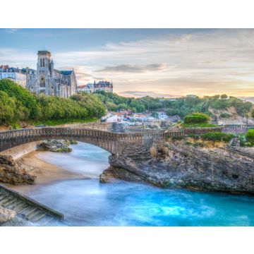 Lais Puzzle - Sonnenuntergangsansicht der Kirche Sainte-Eugenie und der Insel Rocher Du Basta in Biarritz, Frankreich - 40, 100, 200, 500, 1.000 & 2.000 Teile