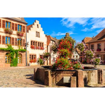 Lais Puzzle - Bunte Häuser auf einem Platz im Dorf Bergheim an der elsässischen Weinstraße, Frankreich - 2.000 Teile