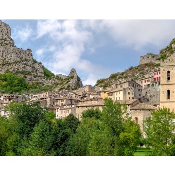 Lais Puzzle - Kleine französische mittelalterliche Stadt zwischen zwei felsigen Hügeln und dem Fluss Var, Gemeinde Entrevaux, Region Provence-Alpes-Côte d'Azur - 40, 100, 200, 500, 1.000 & 2.000 Teile