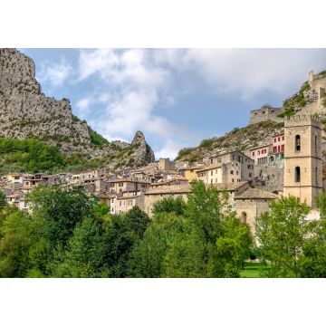 Lais Puzzle - Kleine französische mittelalterliche Stadt zwischen zwei felsigen Hügeln und dem Fluss Var, Gemeinde Entrevaux, Region Provence-Alpes-Côte d'Azur - 1.000 Teile