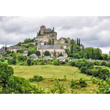 Lais Puzzle - Die Stadt Turenne ist bekannt für ihre charakteristische Lage auf einem Felsen und wurde von Les Plus Beaux Villages de France als eines der schönsten Dörfer Frankreichs ausgezeichnet - 1.000 Teile