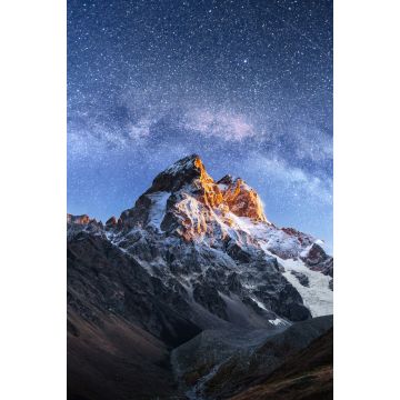 Lais Puzzle - Fantastischer Sternenhimmel. Herbstlandschaft mit schneebedeckten Gipfeln. Kaukasischer Hauptkamm. Bergblick vom Berg Ushba Meyer, Georgien. Europa - 2.000 Teile