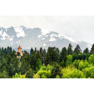 Lais Puzzle - Landschaft mit einer Kirche im Kaukasusgebirge von Swaneti, Georgien - 2.000 Teile