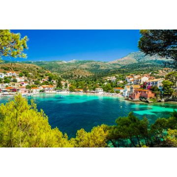 Lais Puzzle - Assos auf der Insel Kefalonia in Griechenland. Blick auf die schöne Bucht des Dorfes Assos, Insel Kefalonia, Griechenland - 2.000 Teile