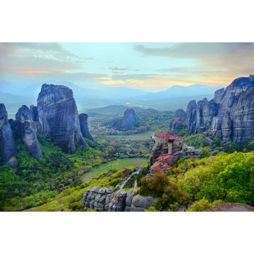 Lais Puzzle - Meteora ist Teil des UNESCO-Weltkulturerbes. Meteora ist ein großer Klosterkomplex mit neun Klöstern, die auf schwierigen, hohen Klippen gebaut wurden, die an Steinsäulen erinnern. - 2.000 Teile