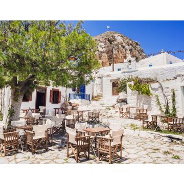 Lais Puzzle - Traditionelle griechische Straße mit Blumen und Cafétischen auf der Insel Amorgos, Kykladen, Griechenland - 40, 100, 200, 500, 1.000 & 2.000 Teile