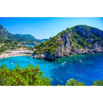 Lais Puzzle - Agios Spiridon Beach mit kristallklarem, azurblauem Wasser und weißem Strand in wunderschöner Landschaftskulisse - paradiesische Küste der Insel Korfu bei Paleokastritsa, Ionischer Archipel, Griechenland - 2.000 Teile