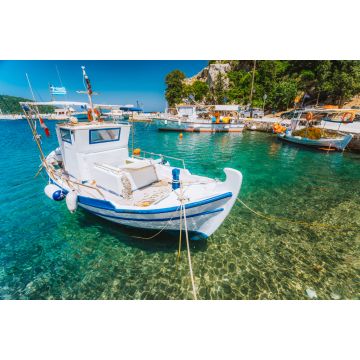 Lais Puzzle - Traditionelles Fischerboot in einer kristallklaren Bucht im Mittelmeer auf der Insel Ithaka, Griechenland - 2.000 Teile