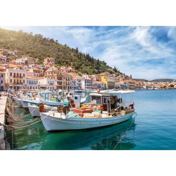 Lais Puzzle - Blick auf den Ort von Gytheio, südliches Peloponnes, Griechenland, mit traditionellen Fischerbooten, Tavernen am Meer und Sonnenschein - 1.000 Teile