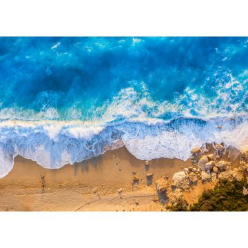 Lais Puzzle - Blick von oben auf den goldenen Strand und das leuchtend blaue Meer von Milos Beach auf der Insel Lefkada, Griechenland, mit hohen Wellen und langen Schatten während des Sonnenuntergangs im Sommer - 1.000 Teile