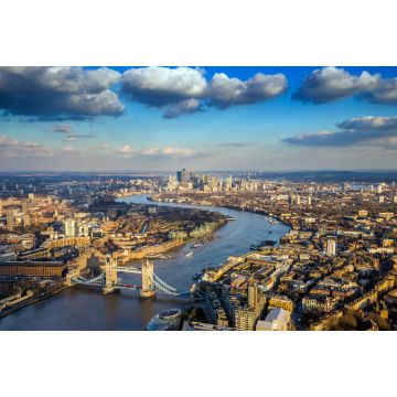 Lais Puzzle - London, England - Skyline der berühmten Tower Bridge mit rotem Doppeldeckerbus und Canary Wharf-Wolkenkratzern im Hintergrund - 2.000 Teile