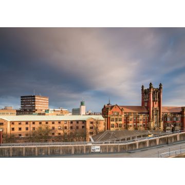 Lais Puzzle - Skyline der Newcastle University im Stadtzentrum von Newcastle, mit den Dächern der Newcastle University und dem Civic Centre dahinter - 1.000 Teile