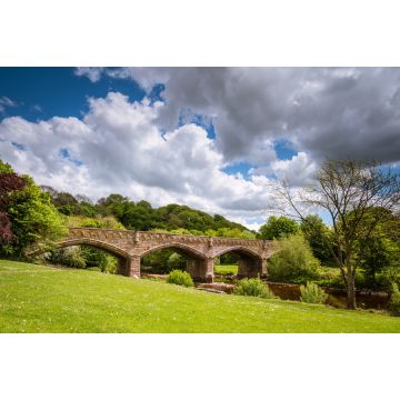 Lais Puzzle - Mercury Bridge Richmond / Der Marktflecken Richmond liegt am Rande der North Yorkshire Dales, am Ufer des Flusses Swale - 2.000 Teile