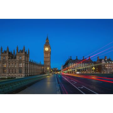 Lais Puzzle - London, England - Der berühmte Big Ben und die Houses of Parliament mit den Lichtern von Doppeldeckerbussen auf der Westminster Bridge in der Morgendämmerung - 2.000 Teile