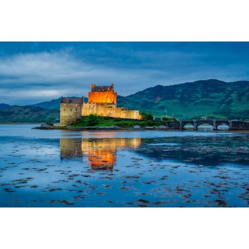 Lais Puzzle - Beeindruckende Abenddämmerung über dem See bei Eilean Donan Castle, Schottland - 2.000 Teile