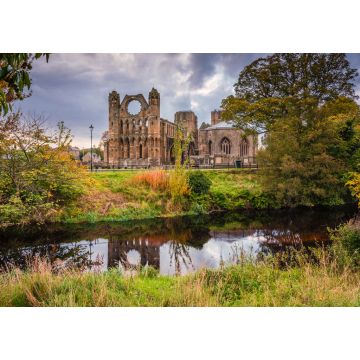 Lais Puzzle - Elgin Cathedral über dem Fluss Lossie / Die mittelalterliche Ruine der Elgin Cathedral wurde im dreizehnten Jahrhundert am Ufer des Flusses Lossie erbaut - 1.000 Teile