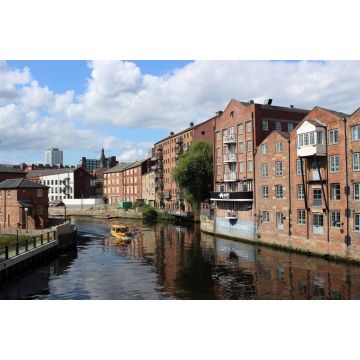 Lais Puzzle - Historische Lagerhäuser am Fluss Aire, Leeds - 2.000 Teile