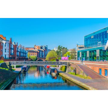 Lais Puzzle - Blick auf Backsteingebäude entlang eines Wasserkanals im Zentrum von Birmingham, England - 2.000 Teile