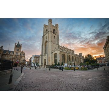 Lais Puzzle - Great St. Mary's Church bei Sonnenaufgang. Cambridge - 2.000 Teile