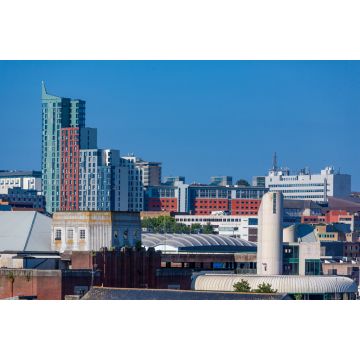 Lais Puzzle - Die Skyline der Stadt Plymouth an einem strahlenden Sonnentag - 2.000 Teile