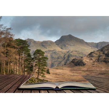 Lais Puzzle - Wunderschönes, lebendiges Landschaftsbild bei Sonnenaufgang von Blea Tarn im britischen Lake District, das aus den Seiten eines Märchenbuchs hervorgeht - 1.000 Teile