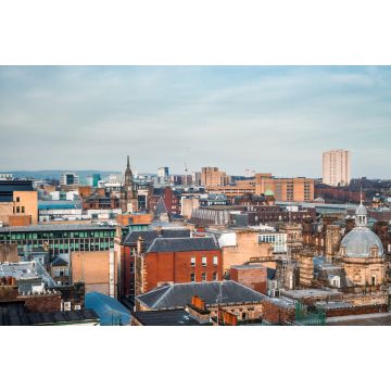 Lais Puzzle - Ein weiter Blick von einem Dach auf die Gebäude und die Architektur des Stadtzentrums von Glasgow im Abendlicht, Schottland - 2.000 Teile
