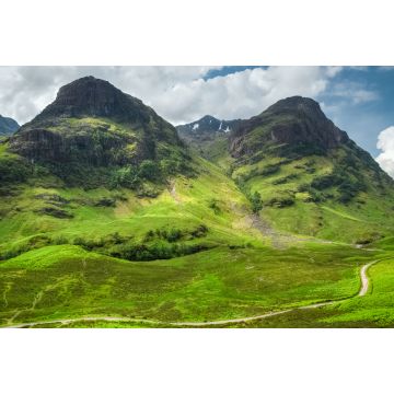 Lais Puzzle - Spektakulärer Blick über Aonach Dubh und Gearr Aonach vom Glencoe-Tal an einem sonnigen Sommertag, Schottland, UK - 2.000 Teile