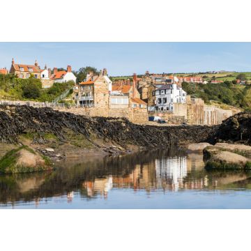 Lais Puzzle - Spiegelungen der Robin Hoods Bay in den Felspools - 2.000 Teile