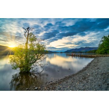 Lais Puzzle - Sonnenuntergang mit dramatischen Wolken und Holzsteg am Derwentwater Lake im Lake District, UK - 2.000 Teile