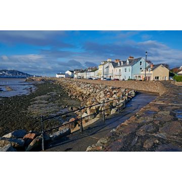 Lais Puzzle - Häuser in einer Reihe mit Seeverteidigungsanlagen in der Kleinstadt Instow in North Devon - 2.000 Teile