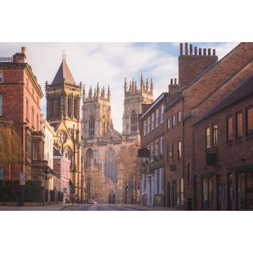 Lais Puzzle - Goldenes Morgenlicht in der historischen Altstadt von York entlang der Museum Street mit Blick auf die York Minster Cathedral in Yorkshire, England, Vereinigtes Königreich - 2.000 Teile
