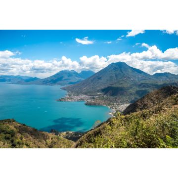 Lais Puzzle - Aussichtspunkt am Atitlan See mit den drei Vulkanen San Pedro, Atitlan und Toliman - man sieht die kleinen Dörfer San Pedro und San Juan am See im Hochland von Guatemala - 2.000 Teile