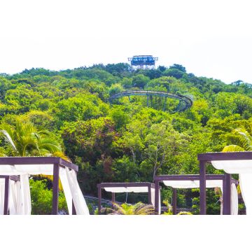 Lais Puzzle - Sommerrodelbahn auf der Insel Labadee in Haiti an einem sonnigen Tag - 1.000 Teile