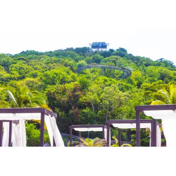 Lais Puzzle - Sommerrodelbahn auf der Insel Labadee in Haiti an einem sonnigen Tag - 2.000 Teile