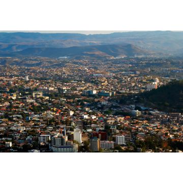Lais Puzzle - Ein Panoramablick auf die Hauptstadt von Honduras, Tegucigalpa - 2.000 Teile