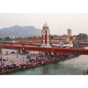Lais Puzzle - Heilige Ghats und Tempel in Haridwar, Indien, heilige Stadt der Hindu-Religion. Pilger beim Beten und Baden im Ganges-Fluss - 1.000 Teile