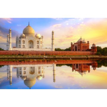Lais Puzzle - Taj Mahal Agra bei Sonnenuntergang mit Wasserspiegelung und stimmungsvollem Himmel. Das Taj Mahal ist ein UNESCO-Weltkulturerbe am Ufer des Flusses Yamuna in Uttar Pradesh, Indien - 2.000 Teile