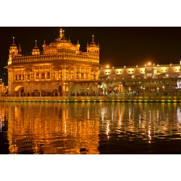 Lais Puzzle - Goldener Tempel Amritsar Punjab Harmandir Sahib Gurdwara bei Nacht Ansicht mit Lichtern. Gegründet von Guru Nanak Dev, ist dies der heiligste Sikh-Schrein der Welt und einer der reichsten indischen Tempel - 1.000 Teile