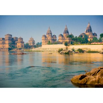 Lais Puzzle - Blick auf die königlichen Kenotaphen (Chhatris) von Orchha über den Betwa-Fluss. Orchha, Madhya Pradesh, Indien - 1.000 Teile