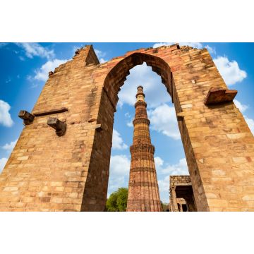 Lais Puzzle - Qutub Minar New Delhi, Indien, Das höchste Minarett in Indien ist ein Turm aus Marmor und rotem Sandstein, der den Beginn der muslimischen Herrschaft im Land repräsentiert, New Delh - 2.000 Teile