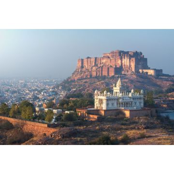 Lais Puzzle - Indien, Jodhpur, Stadtbild bei Sonnenuntergang von Blue City und Mehrangarh Fort, einem UNESCO-Weltkulturerbe mit Jaswant Thada im Vordergrund - 2.000 Teile