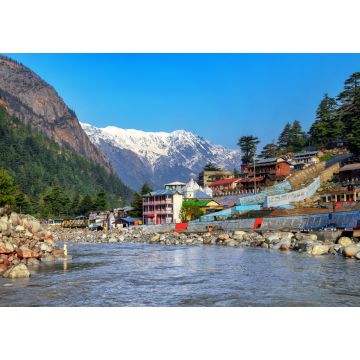 Lais Puzzle - Blick auf die Stadt Gangotri mit Bergen und dem heiligen Fluss Ganga. Uttarakhand, Indien - 1.000 Teile