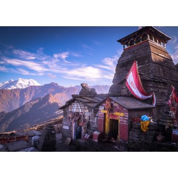 Lais Puzzle - Wunderschöner Panoramablick auf den Lord Shiva-Tempel in der höchsten Höhe des Himalaya. Schneebedeckte Berge vom Chandrashila-Gipfel in Chopta, Uttarakhand, Indien - 1.000 Teile