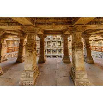 Lais Puzzle - Das UNESCO-Welterbe Queen's step well oder rani ki vav befindet sich in der Stadt Patan, Bezirk Patan im indischen Bundesstaat Gujarat - 2.000 Teile