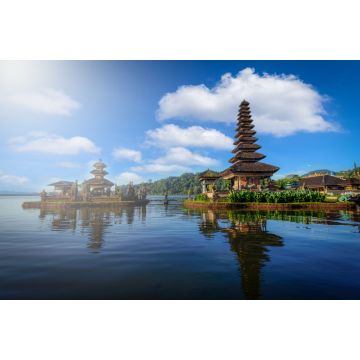 Lais Puzzle - Pura Ulun Danu Bratan, Hindu-Tempel mit Boot in der Bratan-See-Landschaft vor blauem Himmel auf Bali, Indonesien - 2.000 Teile