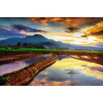 Lais Puzzle - Schönheit Morgenhimmel Reflexion in erstaunlichen Bergkette. Bengkulu, Indonesien - 2.000 Teile