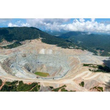Lais Puzzle - Blick auf eine Kupfermine im Tagebau in Indonesien - 2.000 Teile